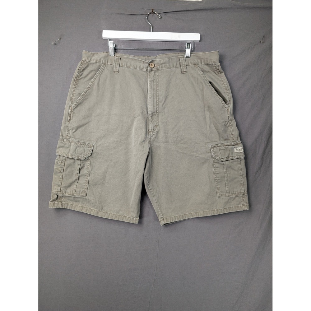 Wrangler Authentic Issue Mens Cargo Shorts 40โ Green 60CTWFR